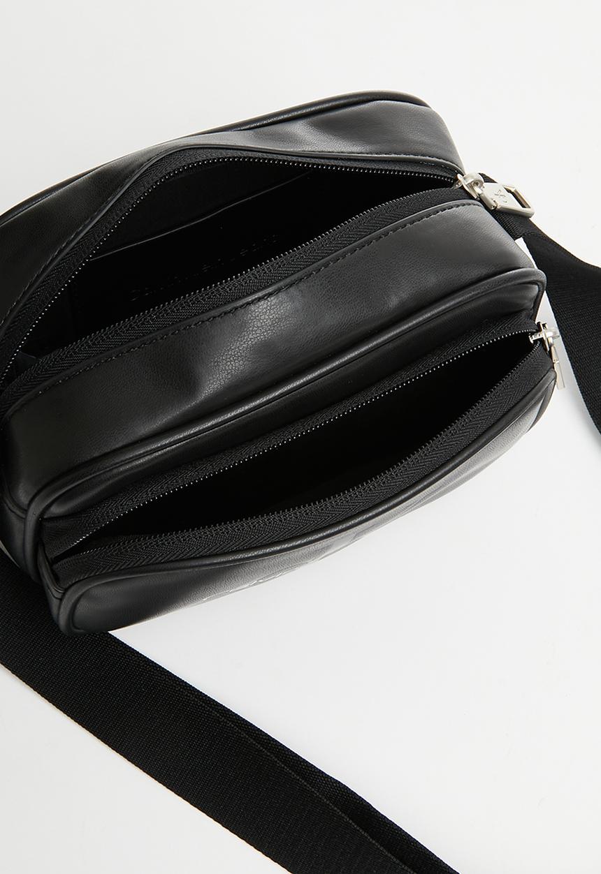 Calvin Klein - Monogram soft ew camera bag18 - black