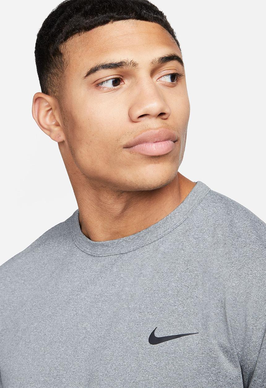 Nike - Nike Hyverse Dri-FIT UV Short-Sleeve Versatile Top