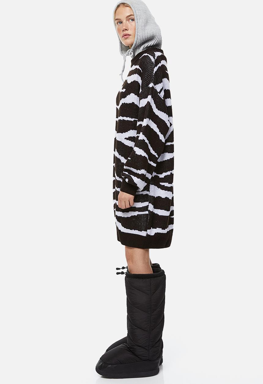 H&M - Knitted dress - black/zebra print