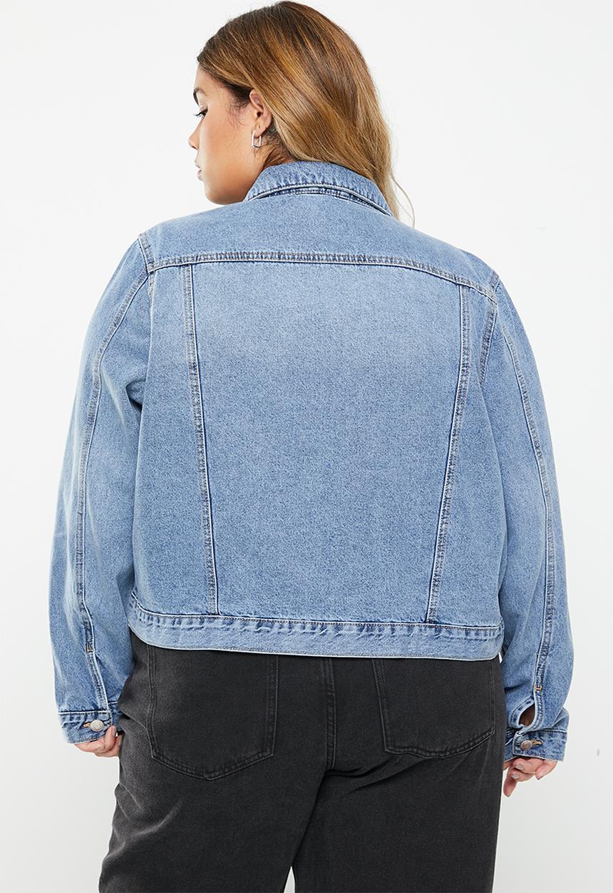 Cotton On - Plus girlfriend denim jacket - bells blue