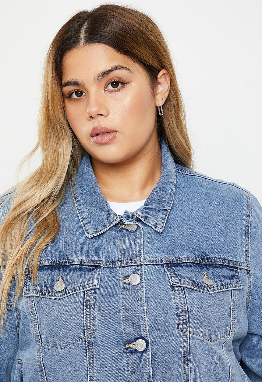Cotton On - Plus girlfriend denim jacket - bells blue