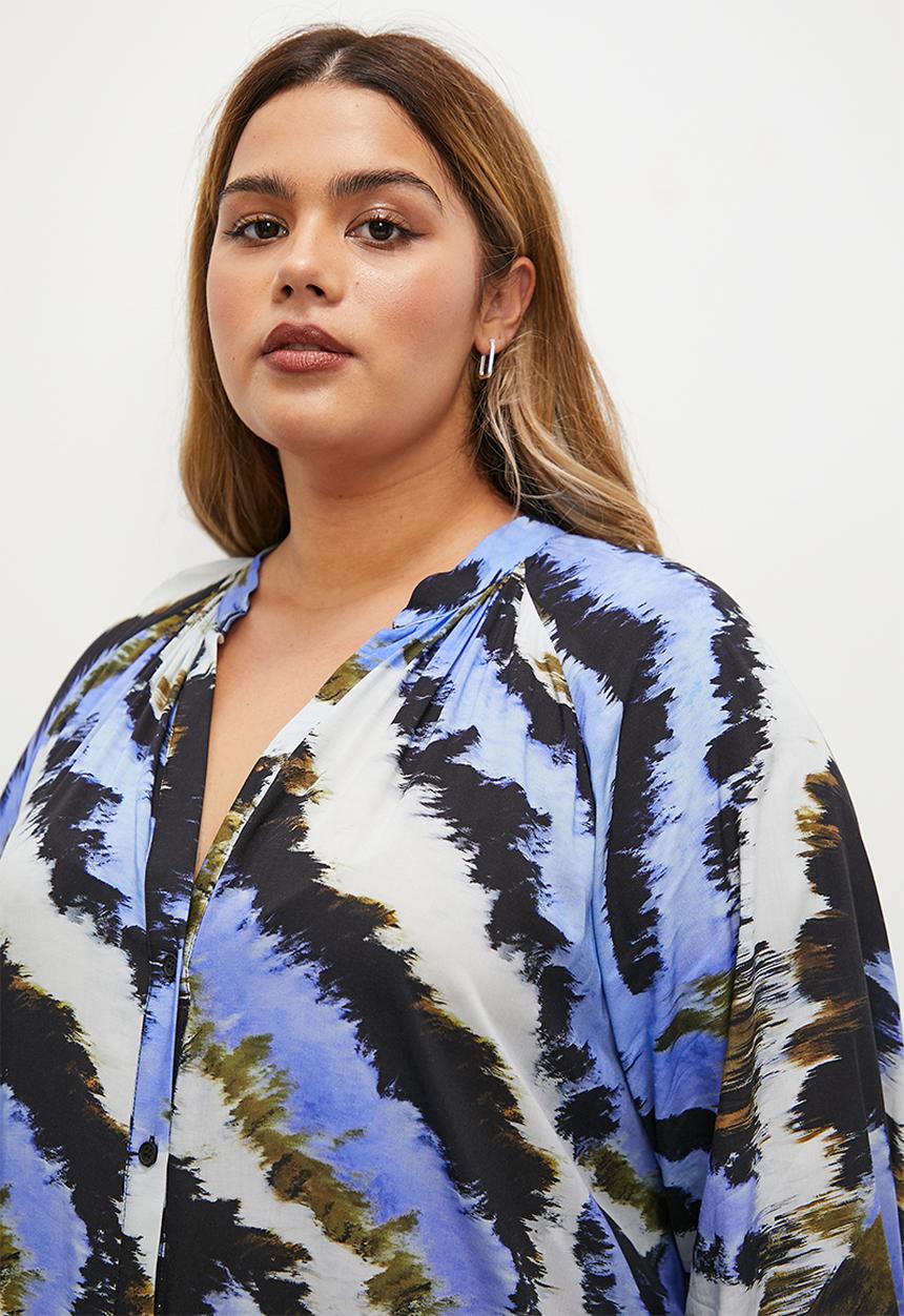 Superbalist - Button through raglan shirt dress - bold abstract