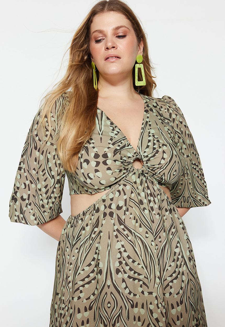 Trendyol - Plus v-neck cut out dress - multi