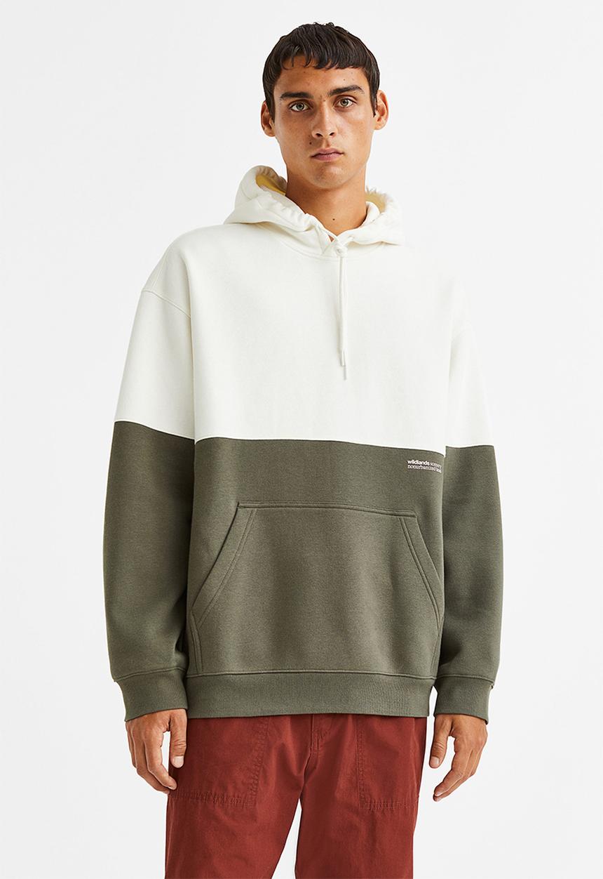 H&M - Relaxed fit hoodie - khaki green/block-coloured