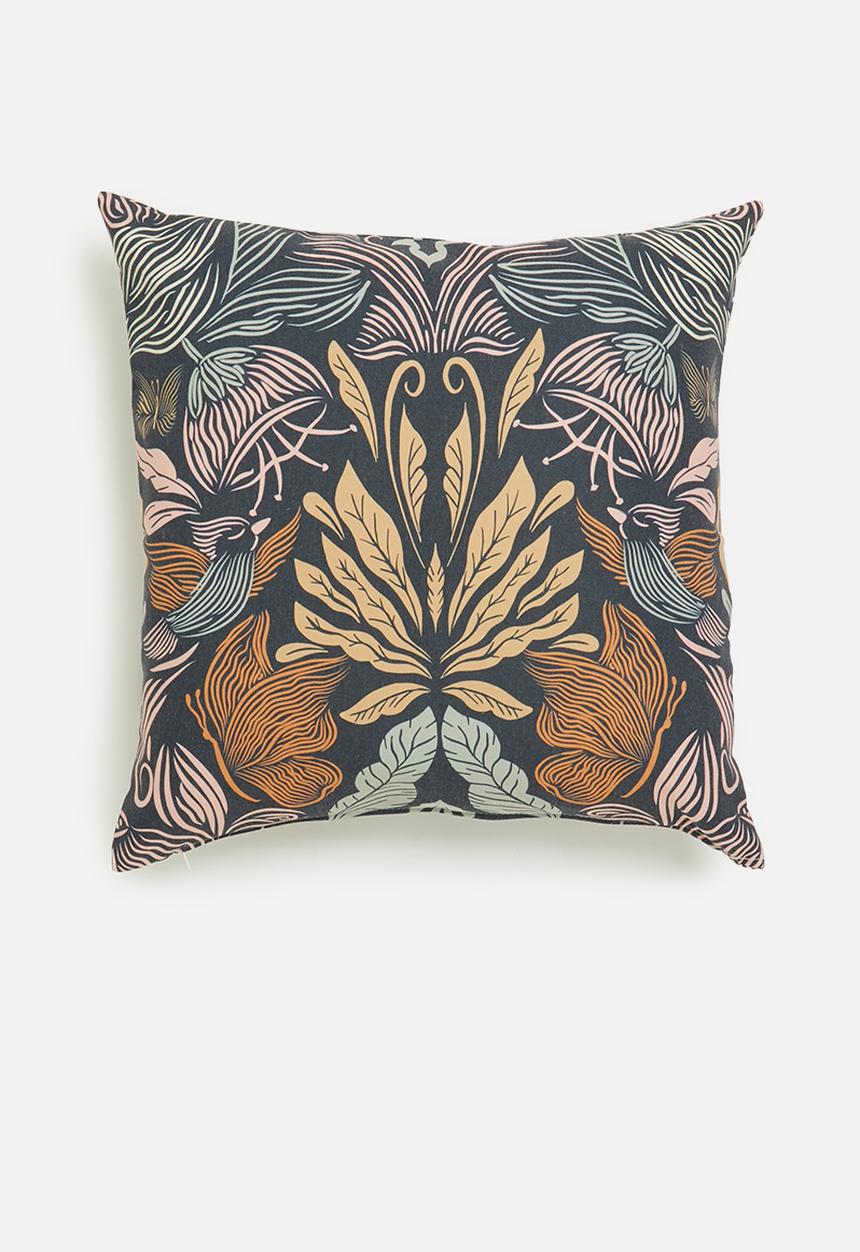 Fabric Bank  - Fanstay world cushion cover - floral