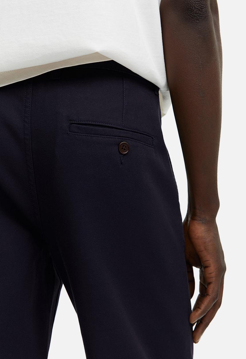 H&M - Essentials no 9: the chinos - navy blue