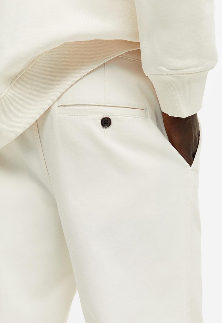 H&M - Essentials no 9: the chinos - cream
