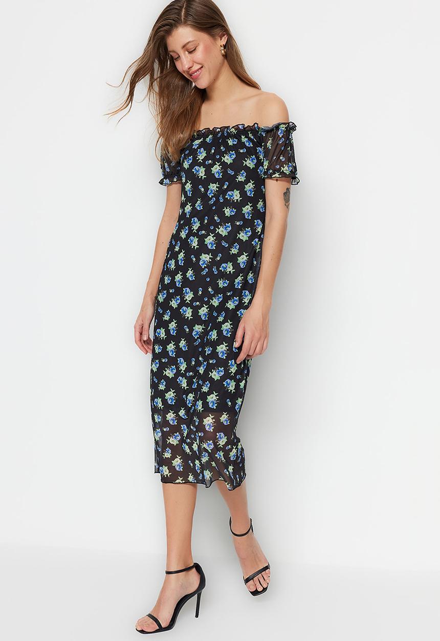 Trendyol - Floral off shoulder a-line dress - black