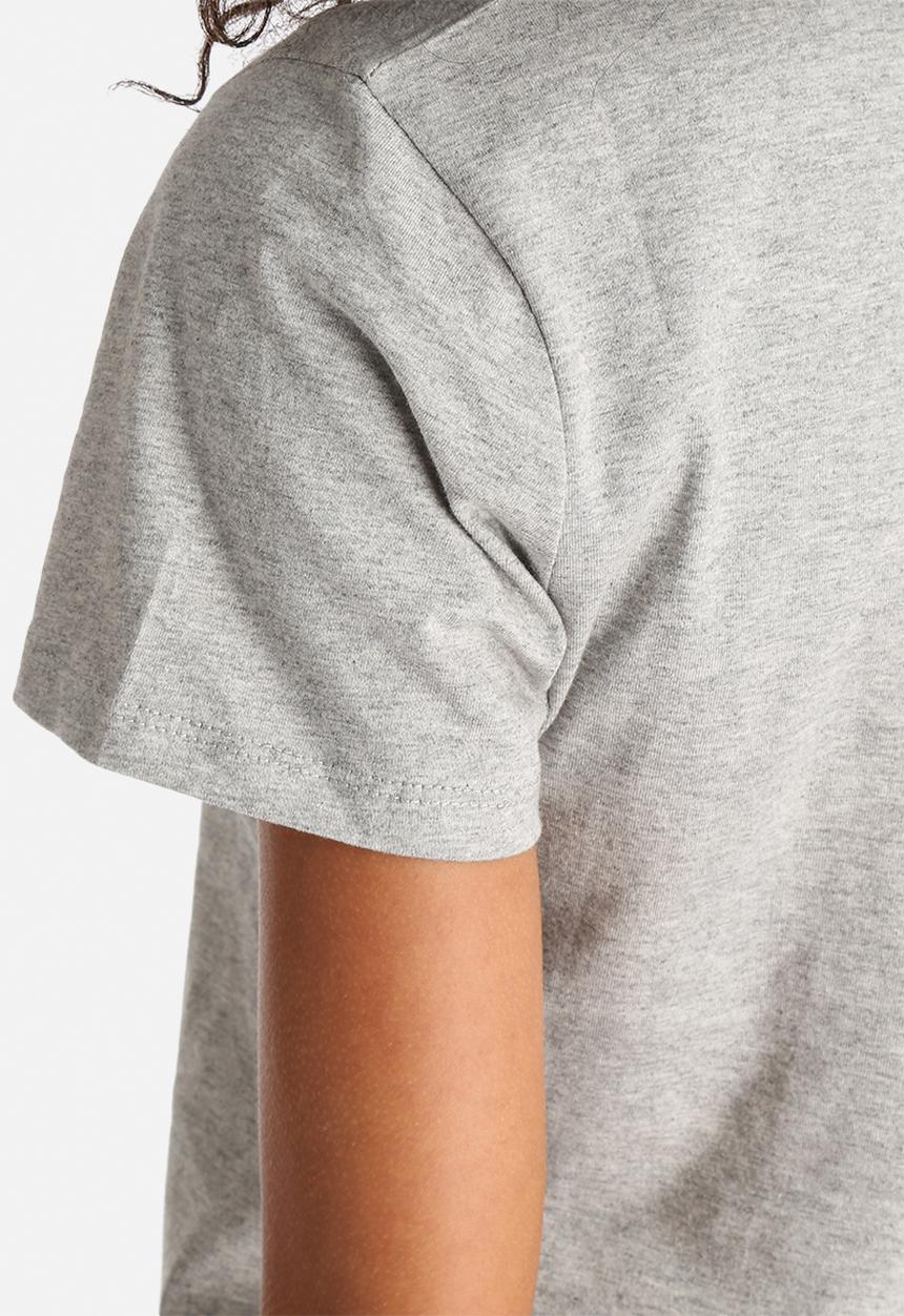 dailyfriday - Chloe Essential Crew