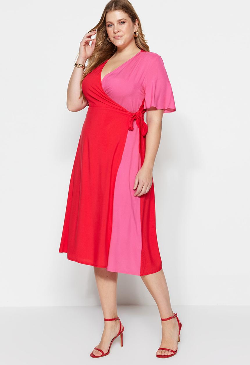 Trendyol - Plus wrap dress - red/pink