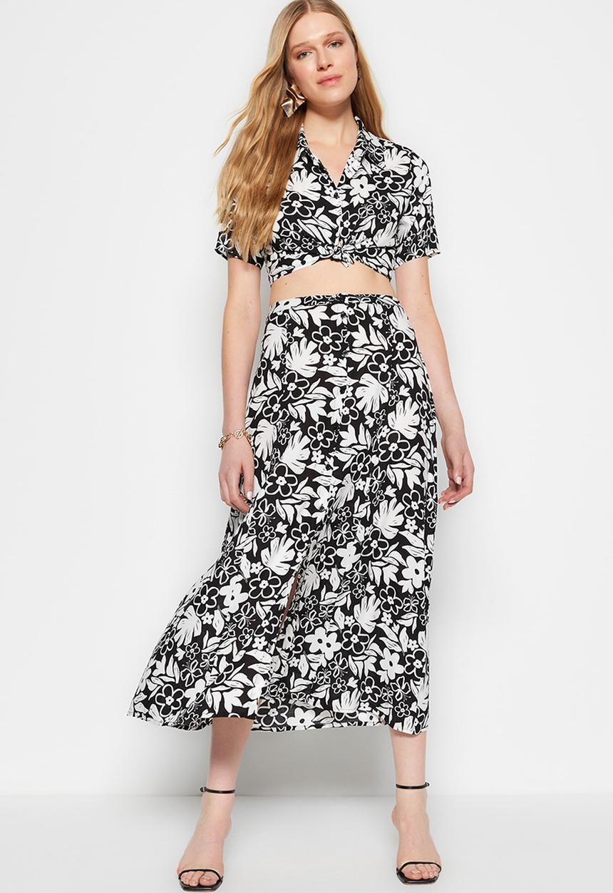 Trendyol - Tropics midi skirt - black
