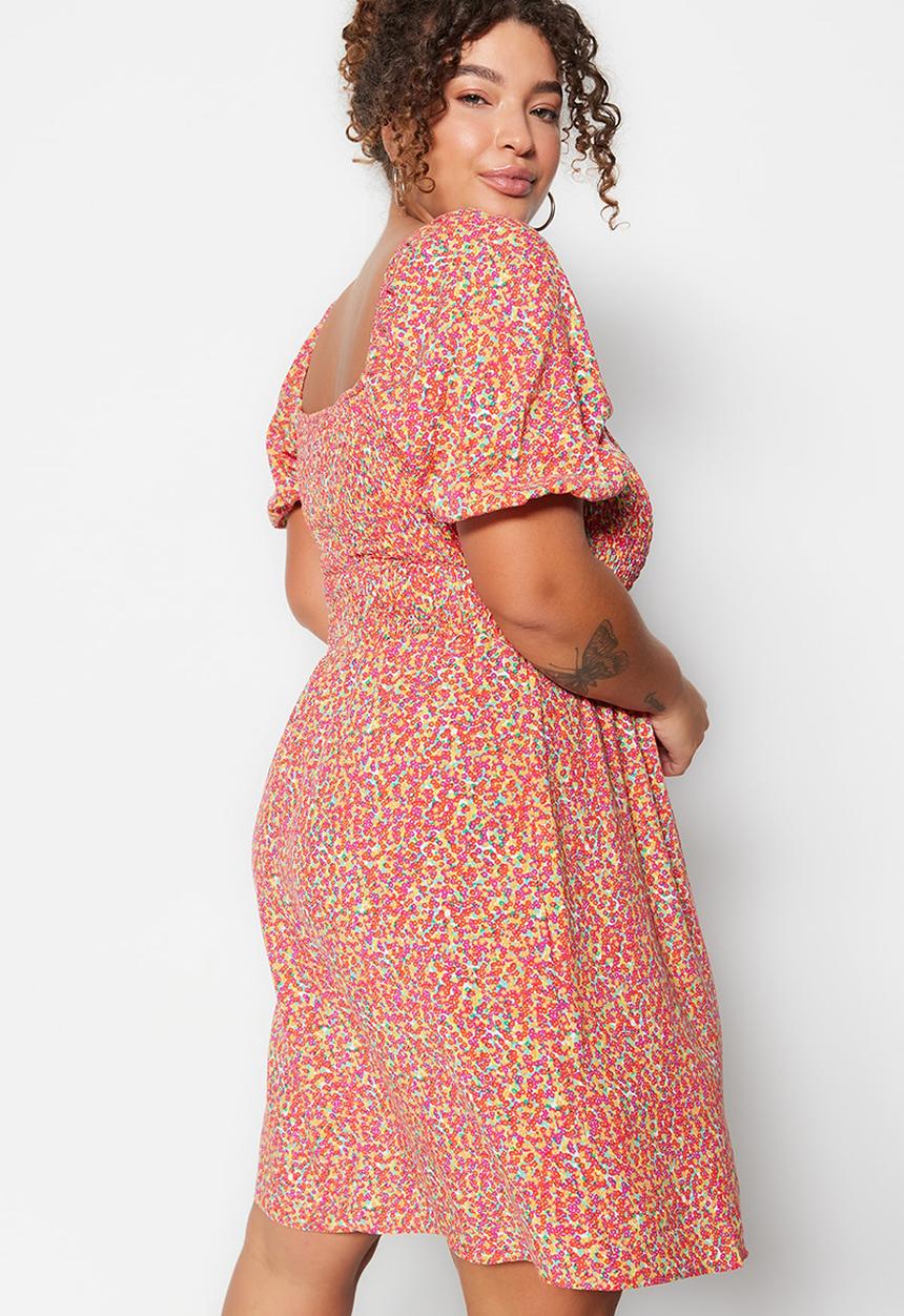 Trendyol - Plus smocked floral dress - pink