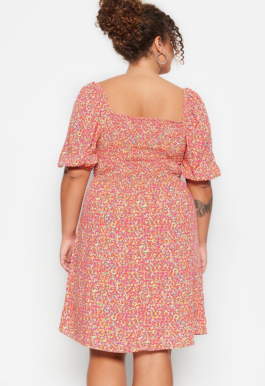 Trendyol - Plus smocked floral dress - pink
