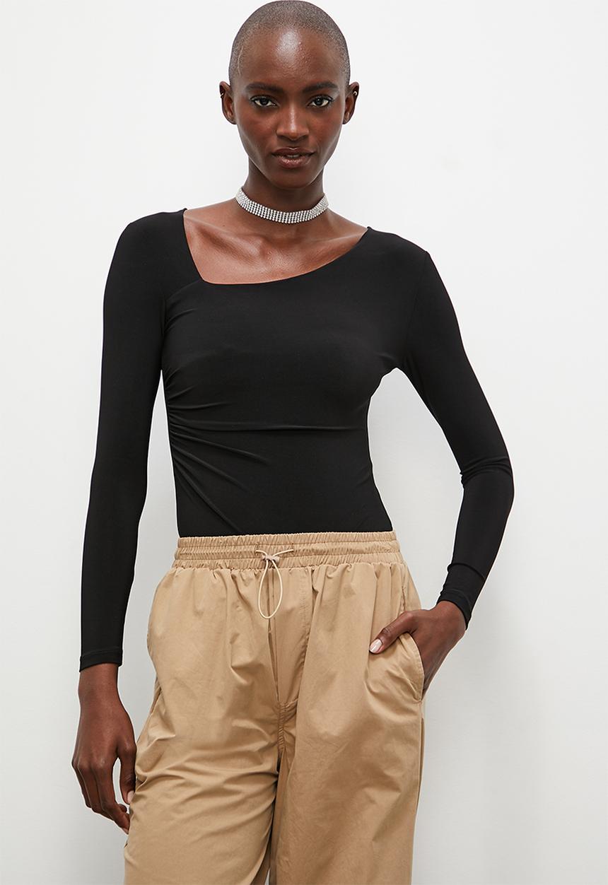Superbalist - Asymmetrical neckline bodysuit - black