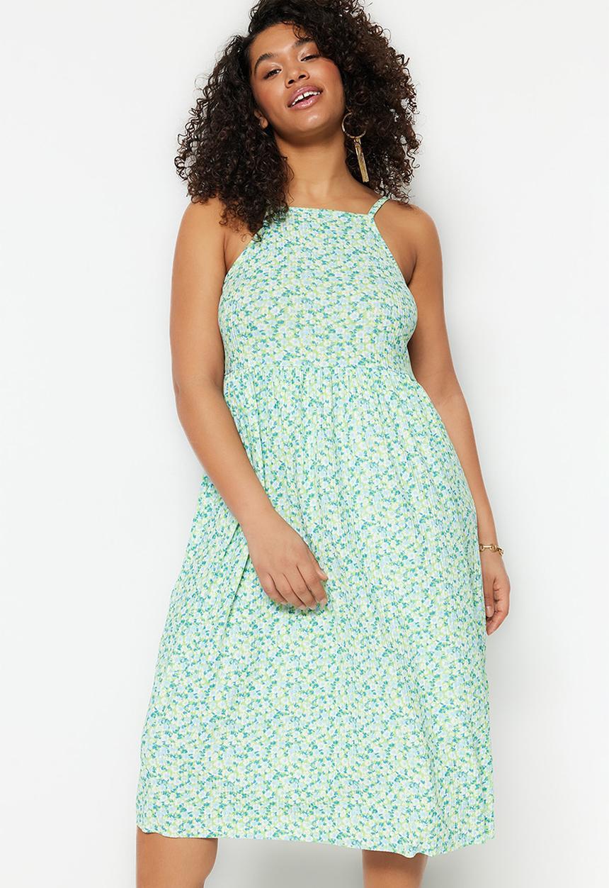 Trendyol - Plus high neck floral dress - green