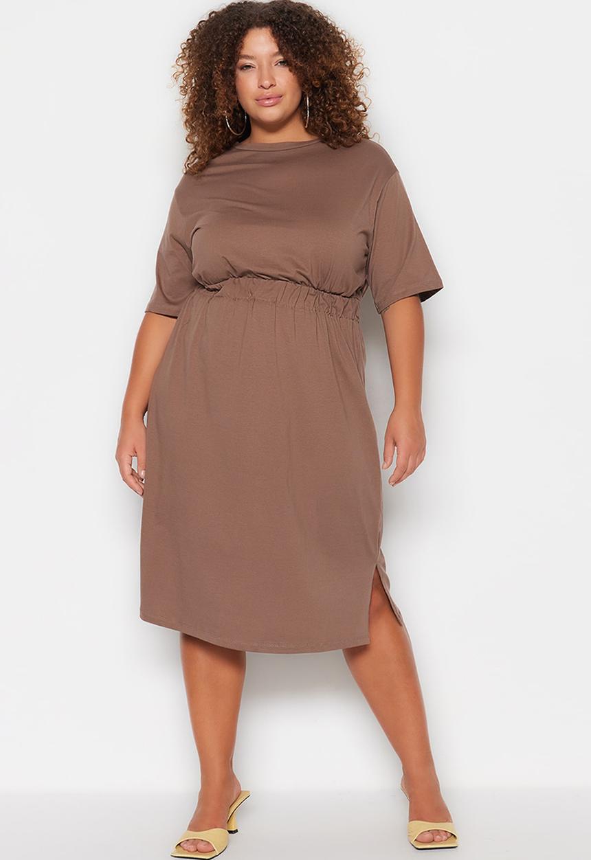 Trendyol - Plus cinched waist dress - brown