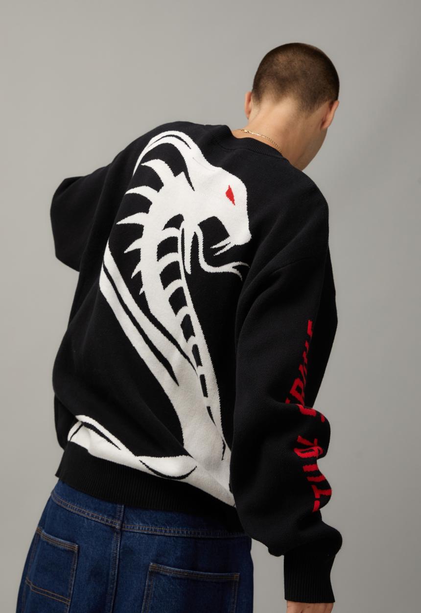 Cotton On - Oversize crew knit - black/snake