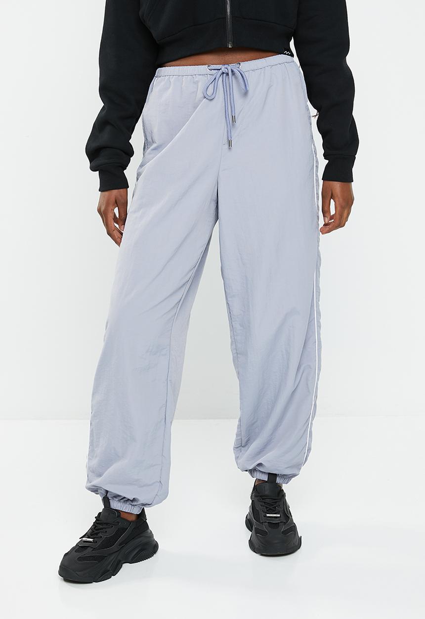 Factorie - Relaxed lightweight track pant - silver bullet/white