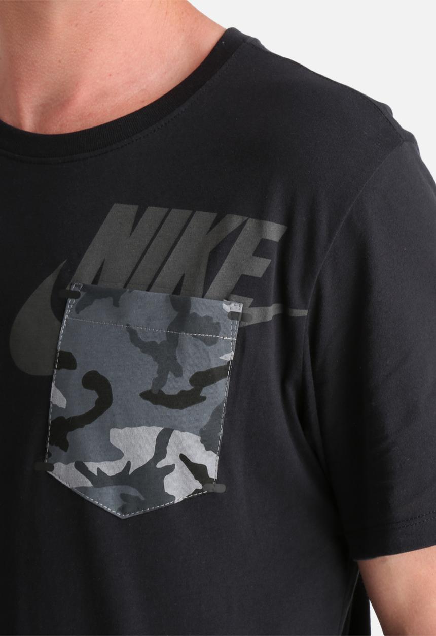 Nike - Pocket Tee 