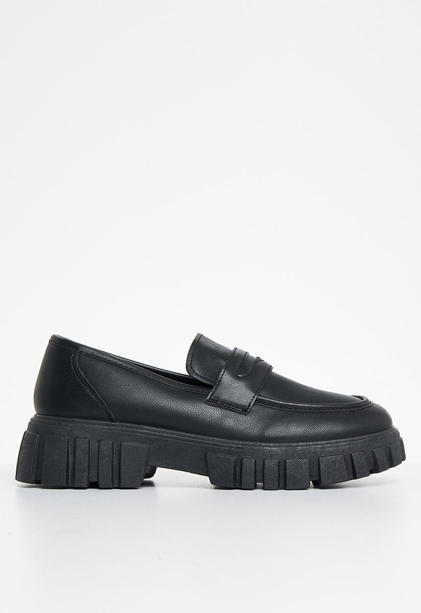 Jada - Logan Lug Sole Loafer - Black