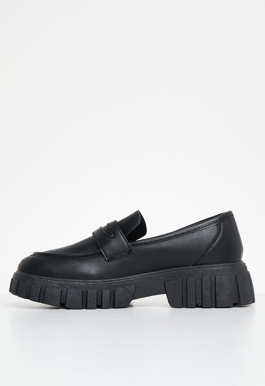 Jada - Logan Lug Sole Loafer - Black