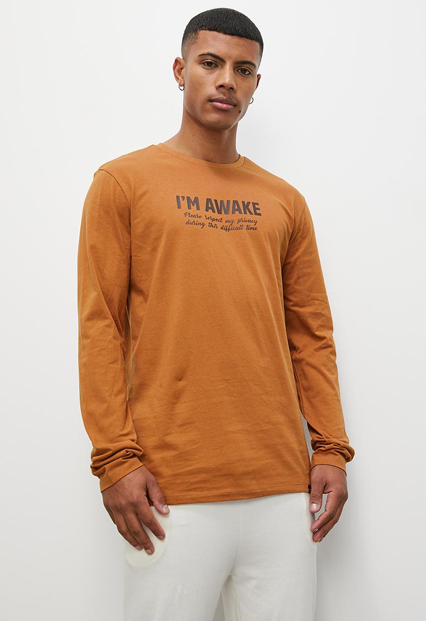 Superbalist - Graphic print long sleeve sleep tee - caramel