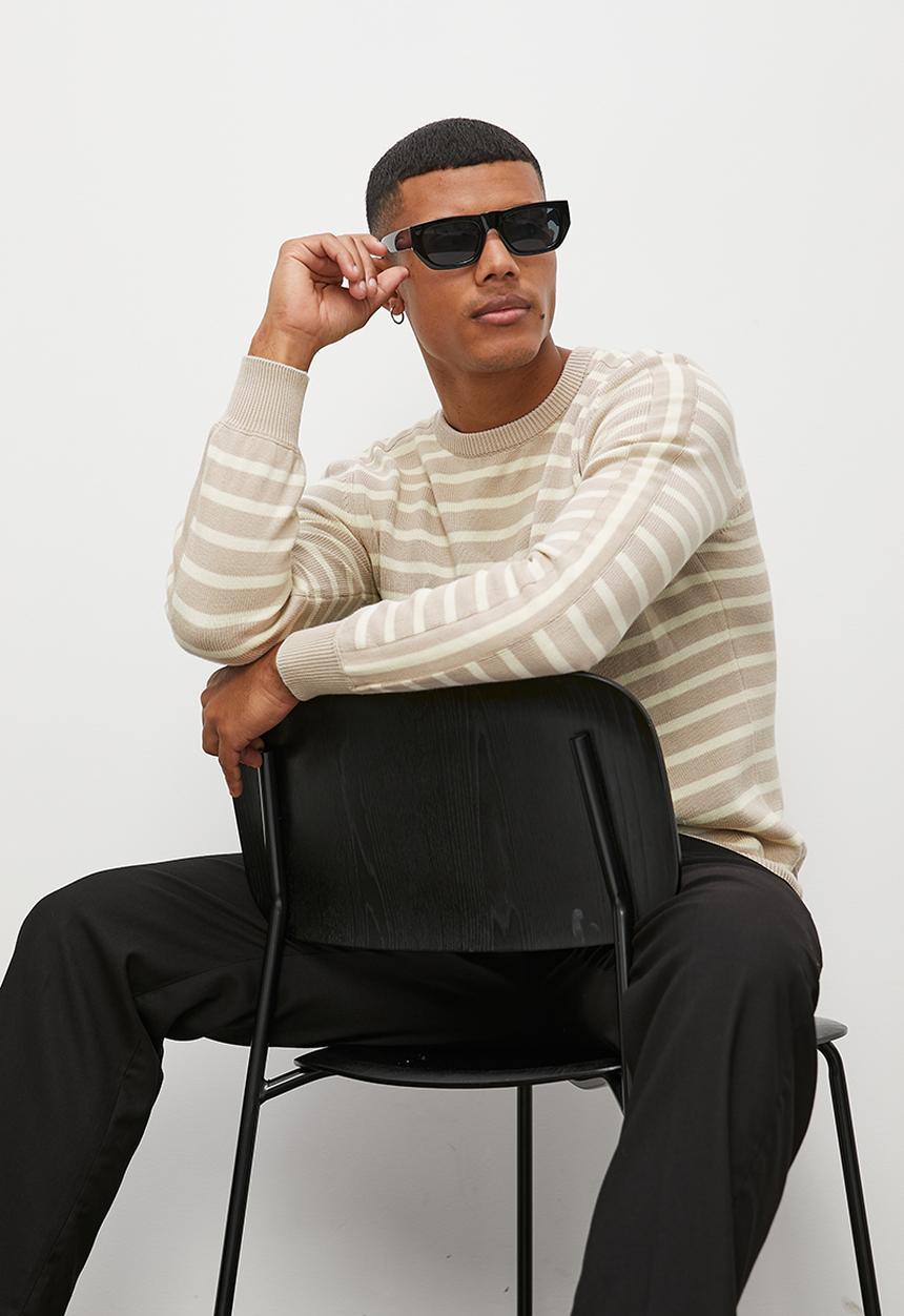 Superbalist - Slim fit long sleeve striped crew neck knit - stone & cream