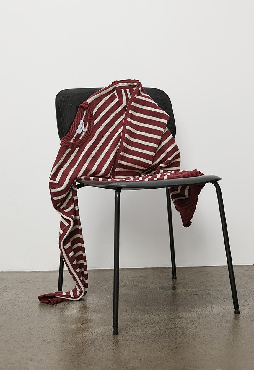 Superbalist - Slim fit long sleeve striped crew neck knit - burgundy & cream