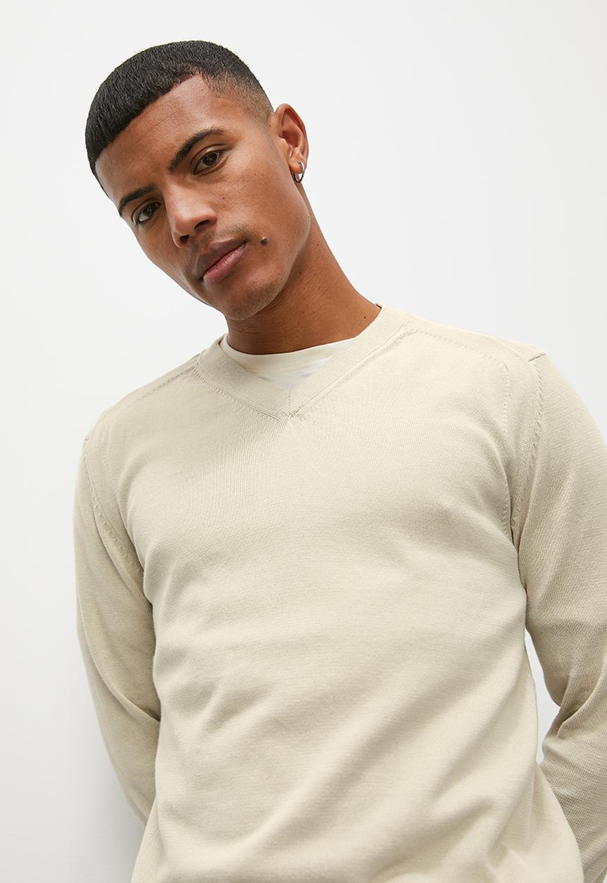 Superbalist - Slim fit long sleeve v-neck knit - oatmeal