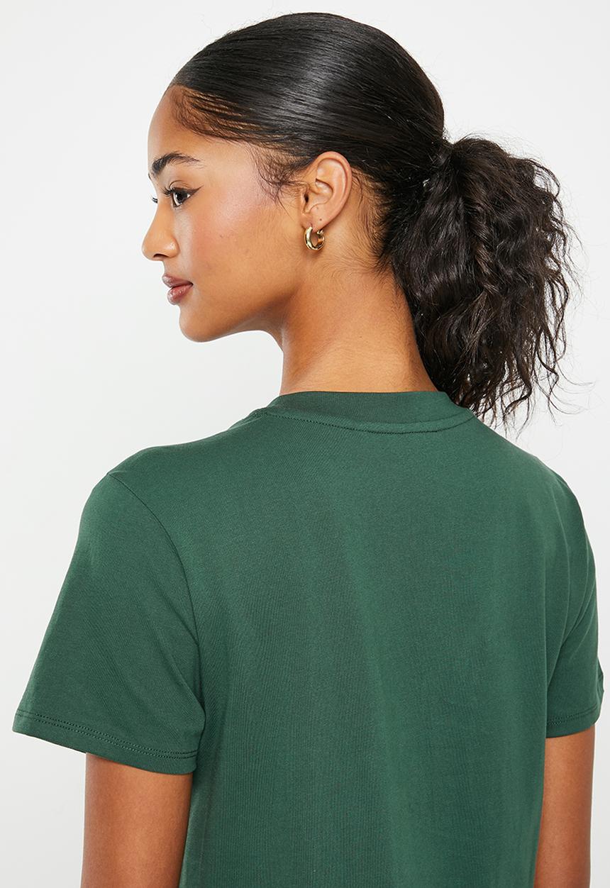 GUESS - Es short sleeve classic fit logo tee - moss mat