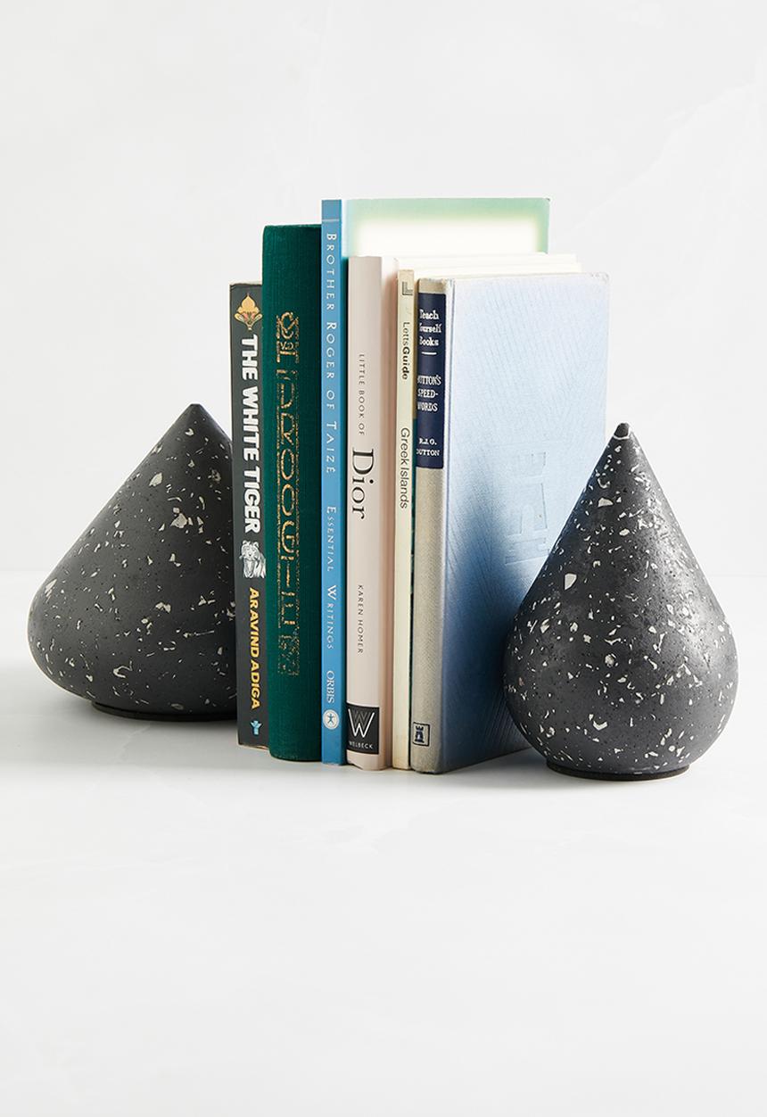 SF Collection - Tear drop bookend set of  2 - black
