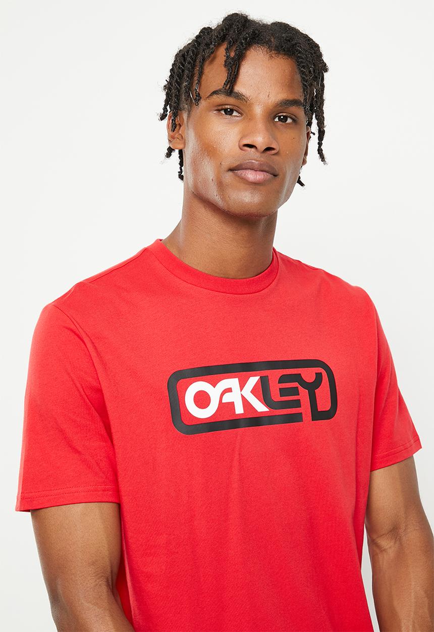 Oakley - Locked in b1b tee - red line