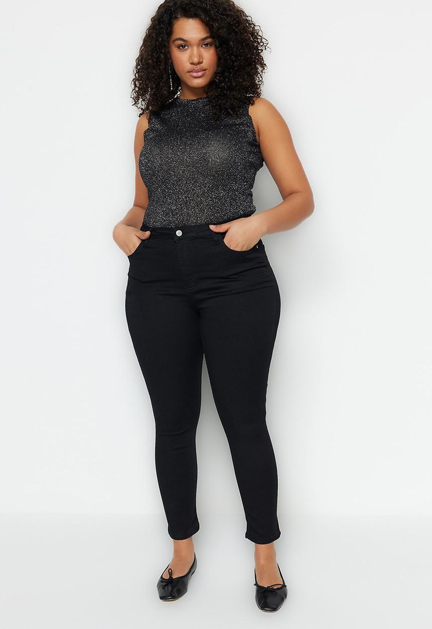Trendyol - Plus turn up jeans - black