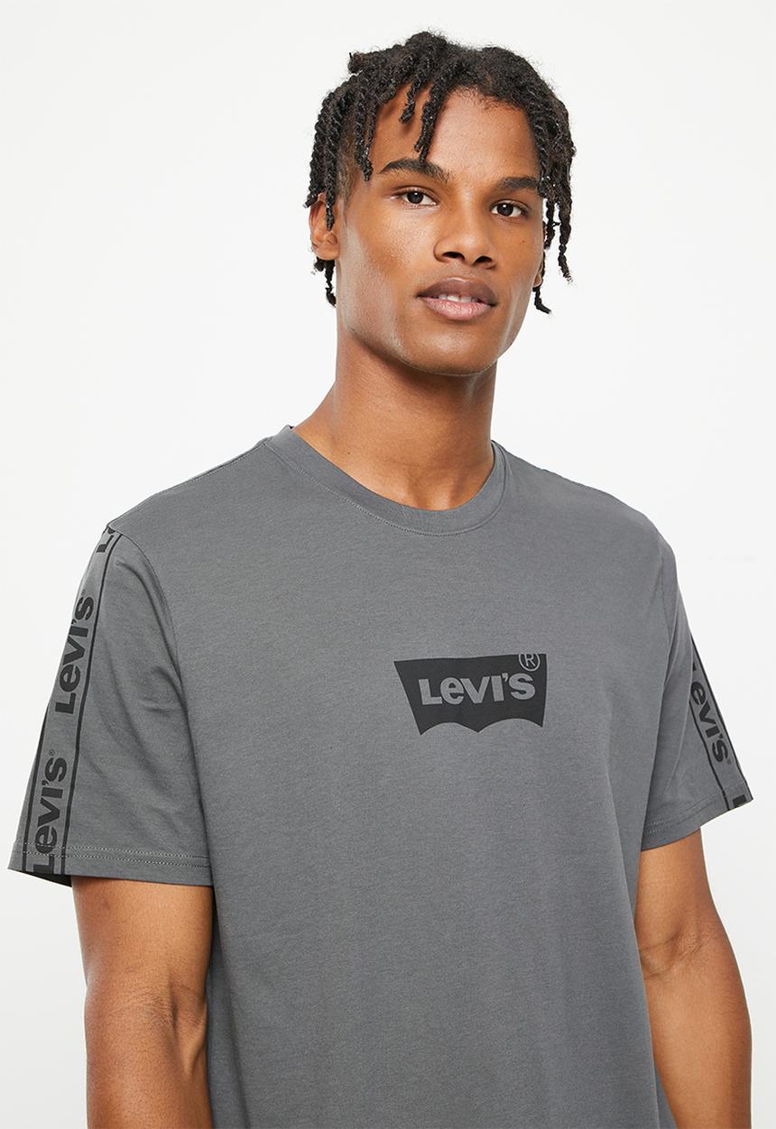 Levi’s® - Short sleeve relaxed fit tee - batwing expression