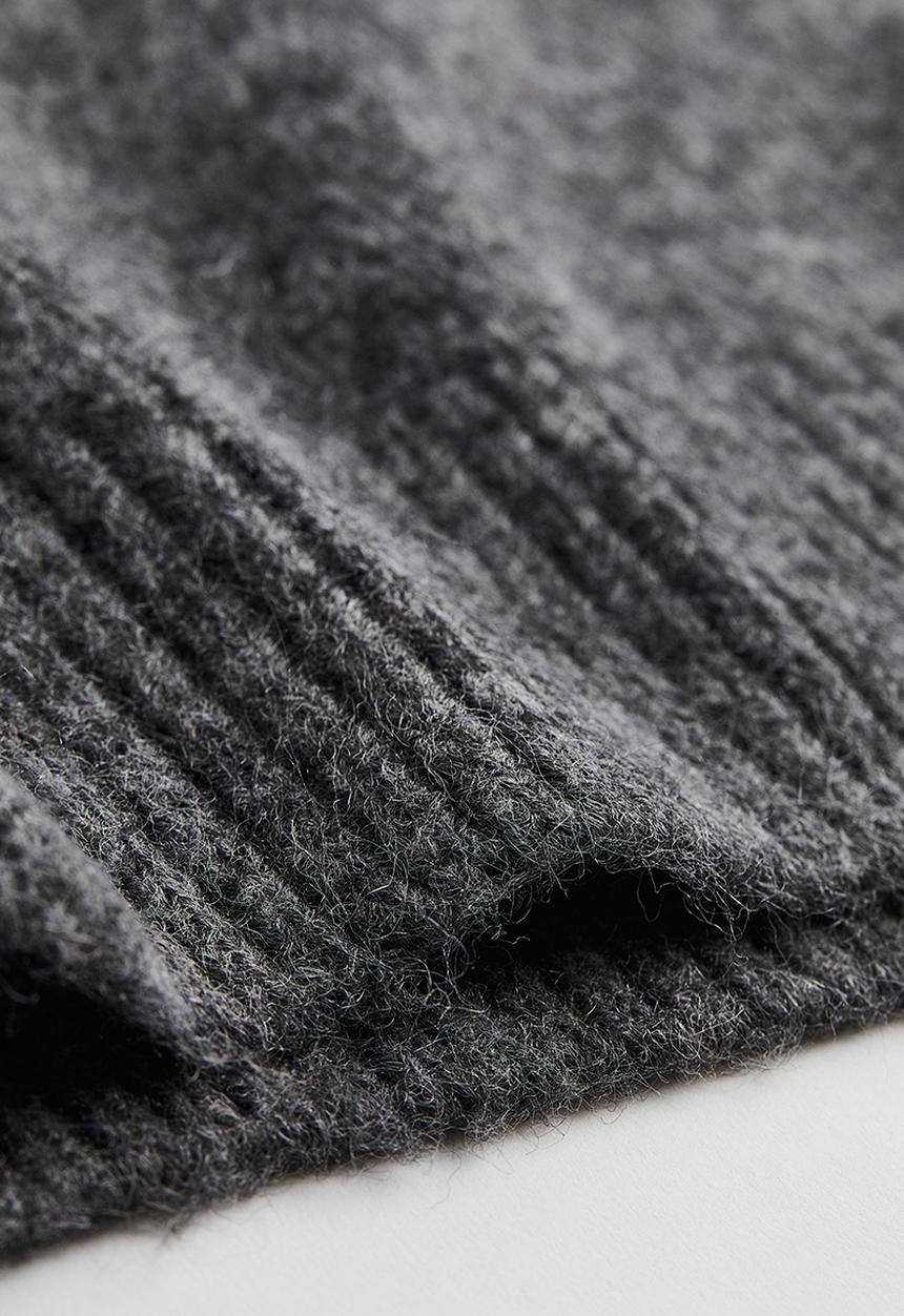 H&M - Relaxed fit fine-knit polo-neck jumper - dark grey marl