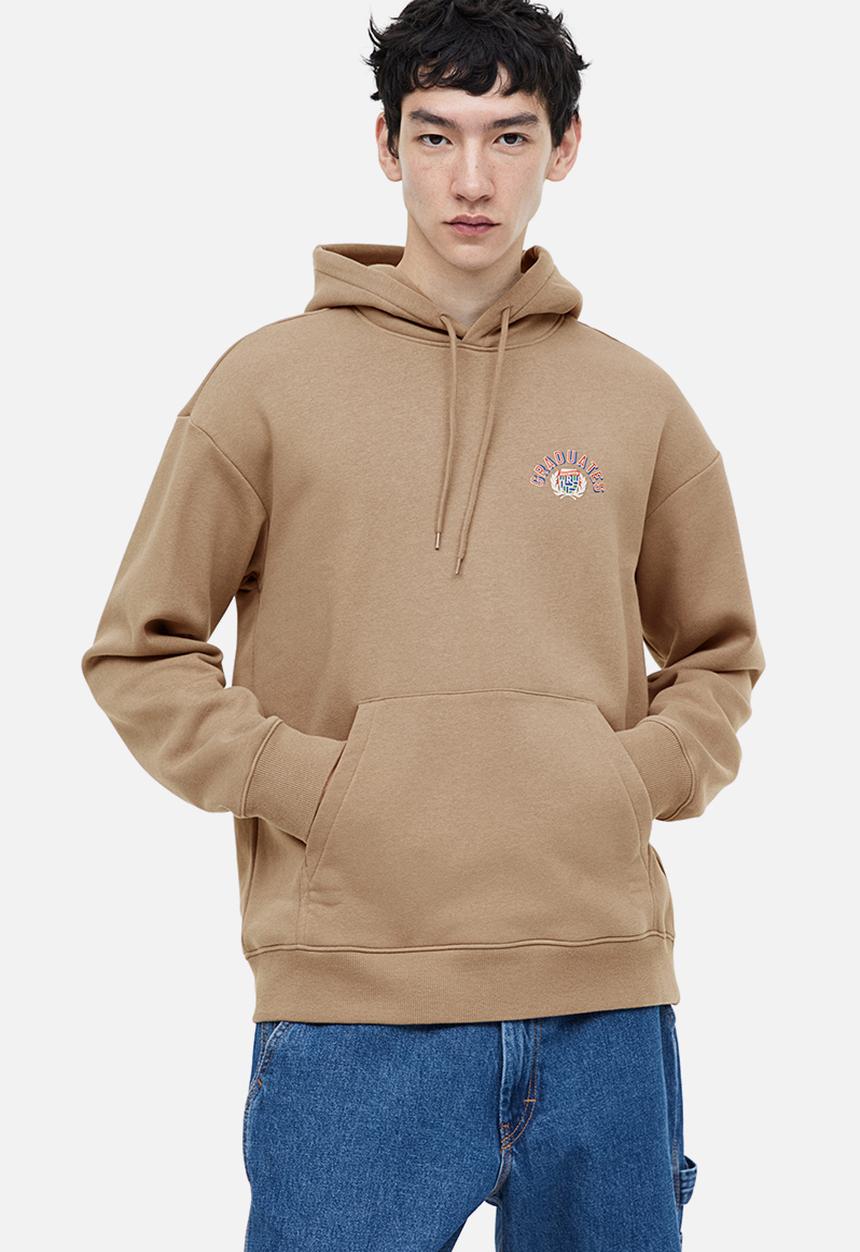H&M - Relaxed fit printed hoodie - dark beige/graduates