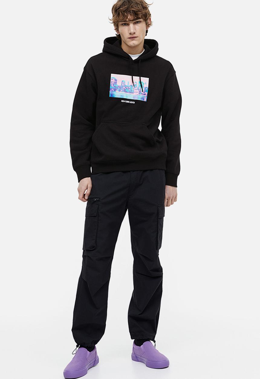 H&M - Relaxed fit printed hoodie - black/new york lights