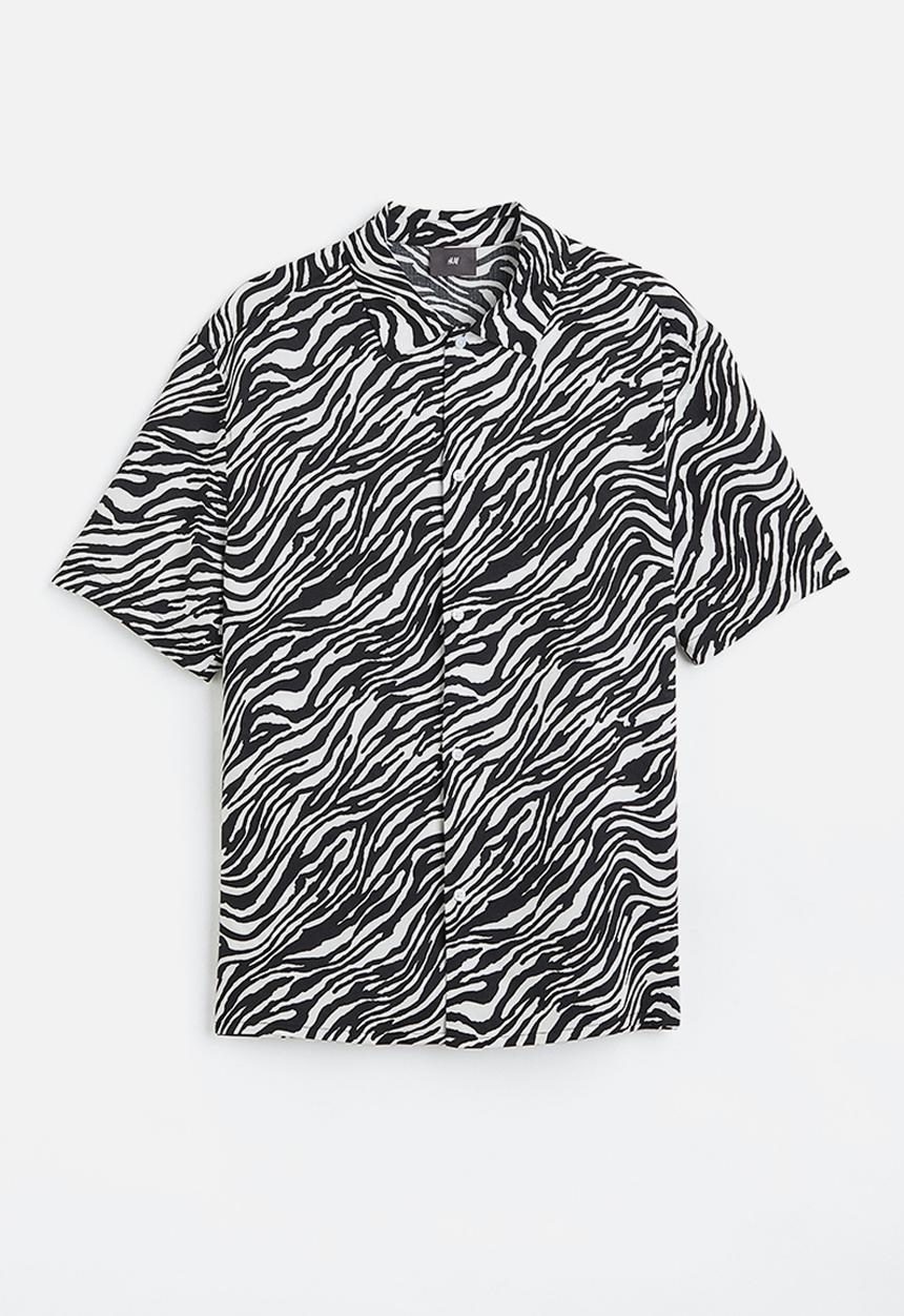 H&M - Regular fit lyocell short-sleeved shirt - white/zebra print
