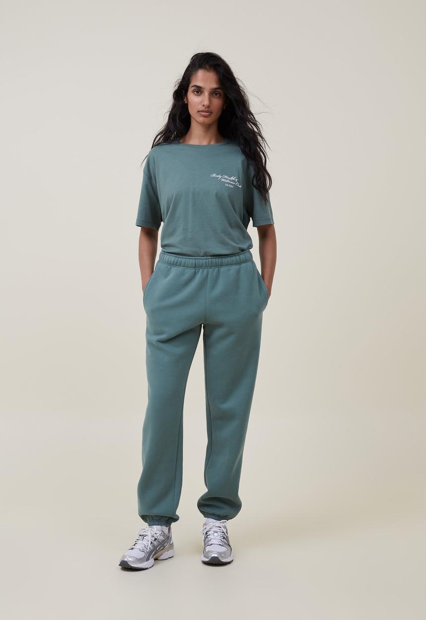 Cotton On - Plush gym track pant - sage leaf 
