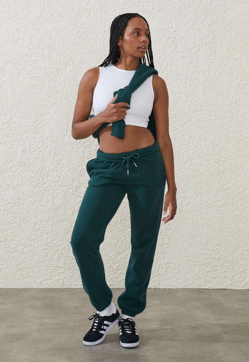 Cotton On - Plush gym track pant - pine tree 