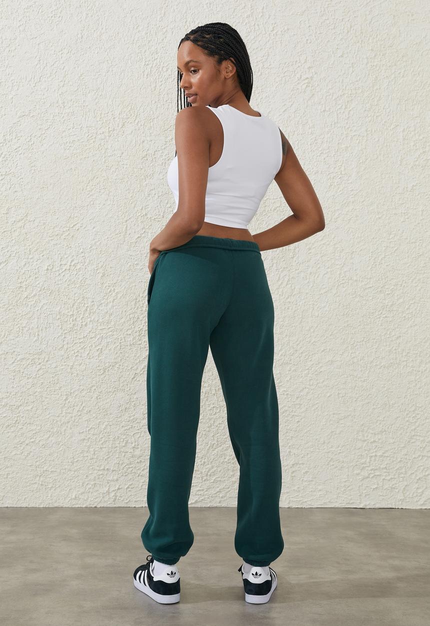 Cotton On - Plush gym track pant - pine tree 