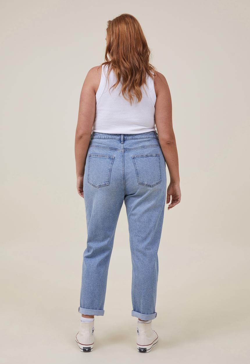 Cotton On - Plus stretch mom jean - bells blue rip