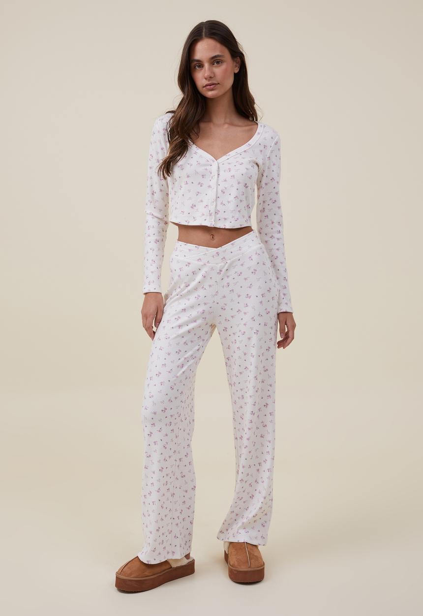 Cotton On - Crop long sleeve sleep top - evie ditsy cream 