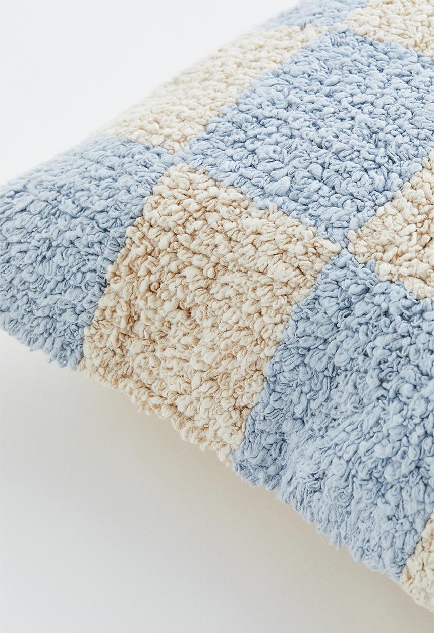 H&M - Tufted cotton cushion cover - light blue/checked