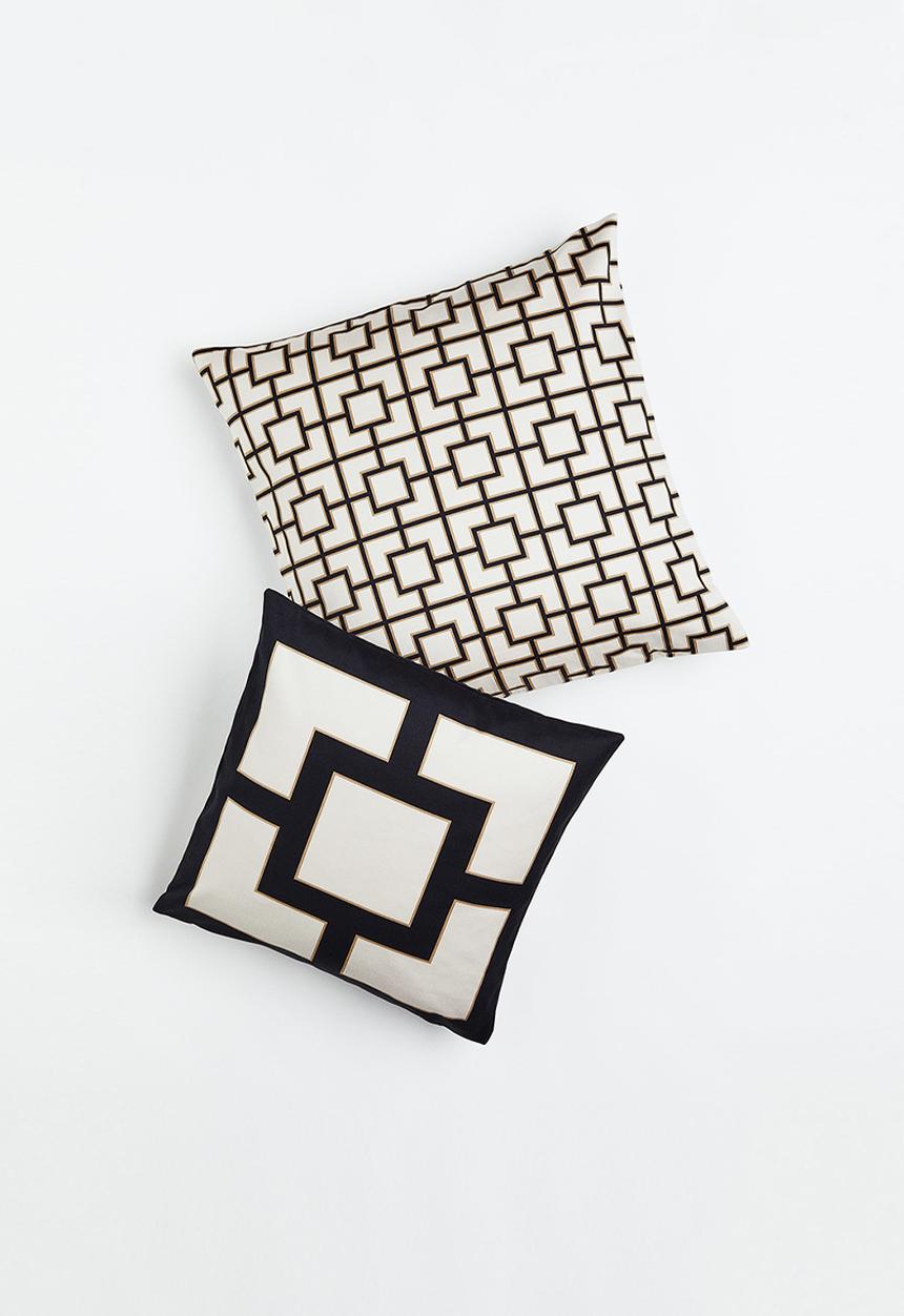 H&M - 2-pack satin cushion covers - light beige/patterned