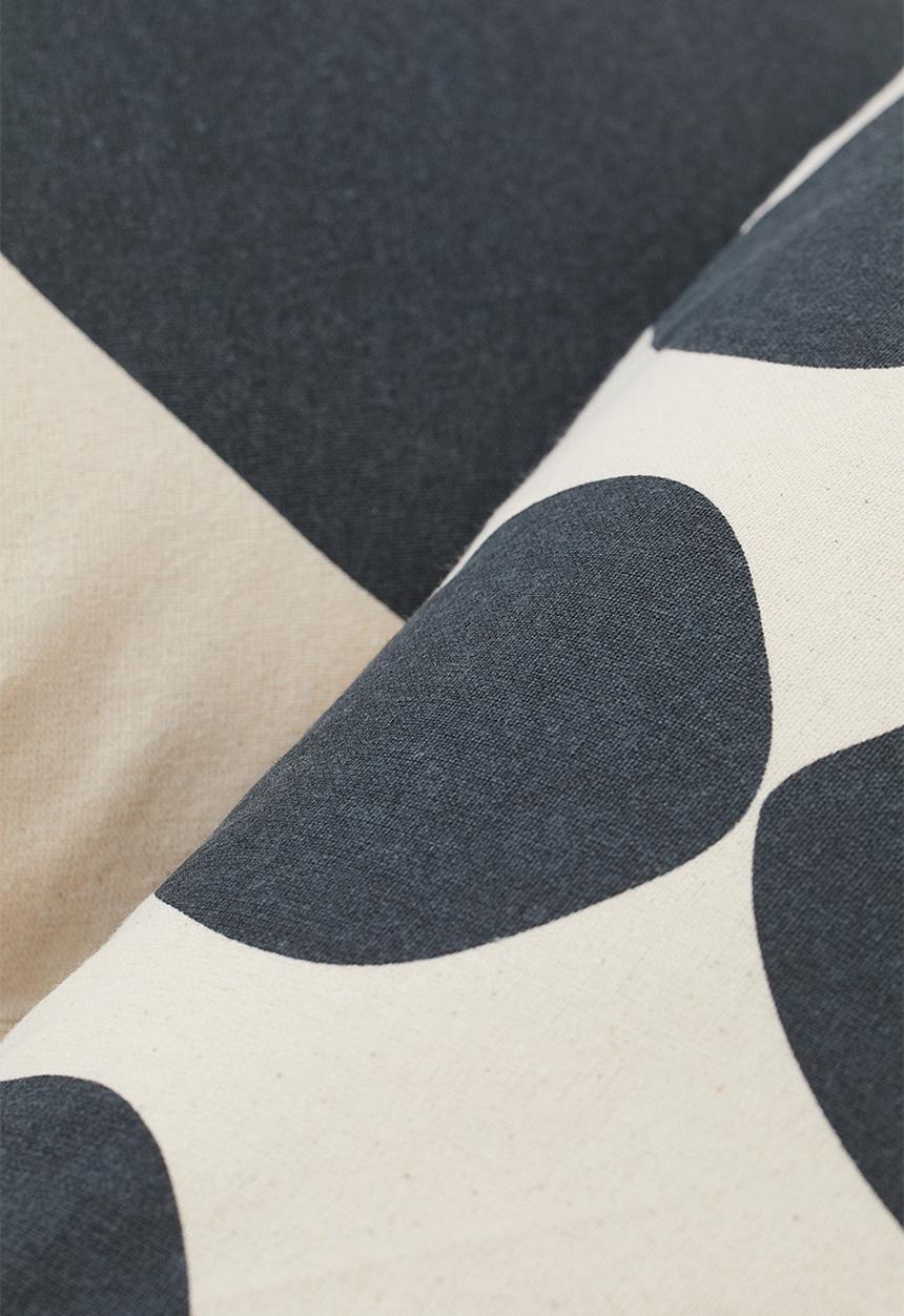 H&M - 2-pack cushion covers - dark grey/patterned