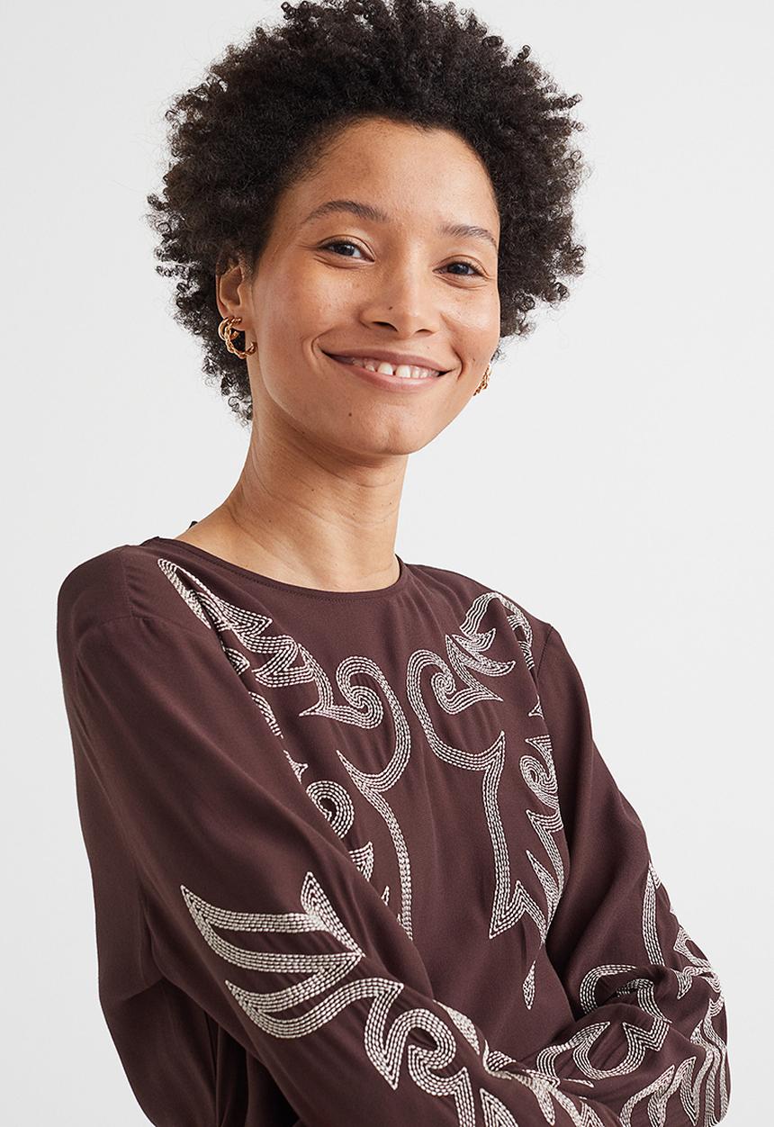 H&M - Dress with embroidery - dark brown/light beige