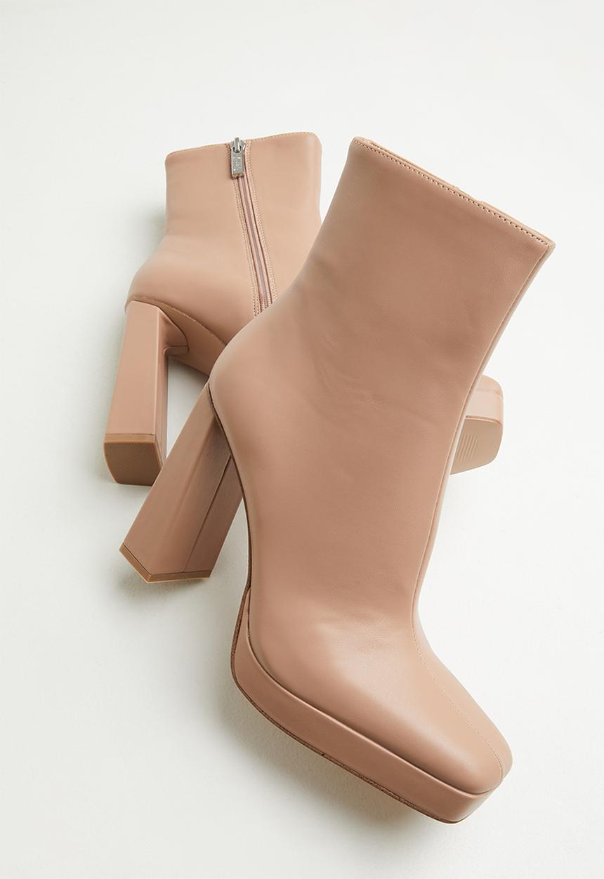 Steve Madden - Felicity platform boot - blush