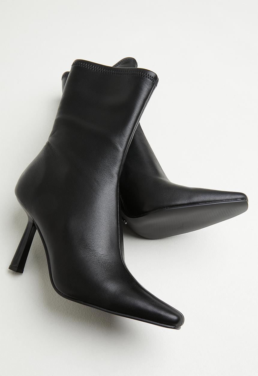 Steve Madden - Vakay stiletto boot - black