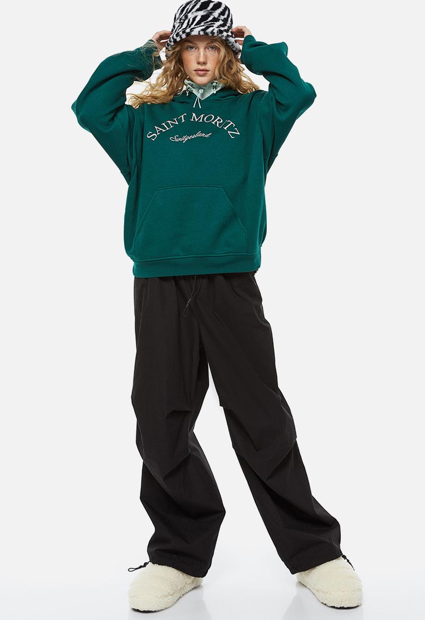 H&M - Oversized printed hoodie - dark green/saint moritz